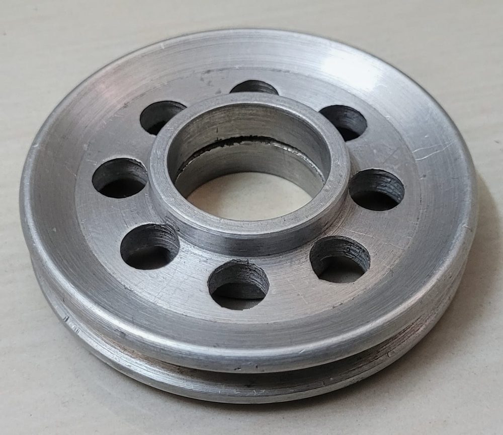 Aluminium V-belt pulley with lightening holes
