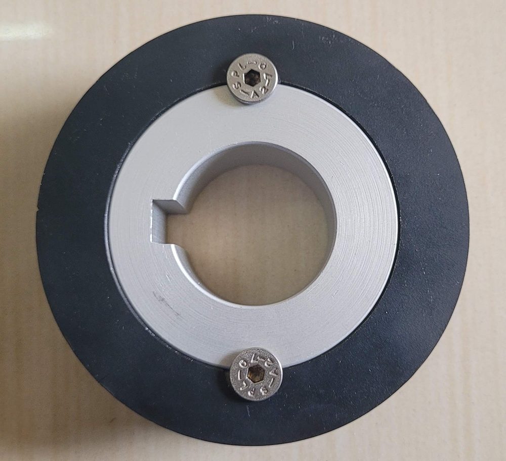 Flanged disc with keyway and bonded facing
